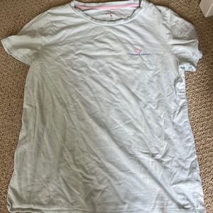 Vineyard vines tee
